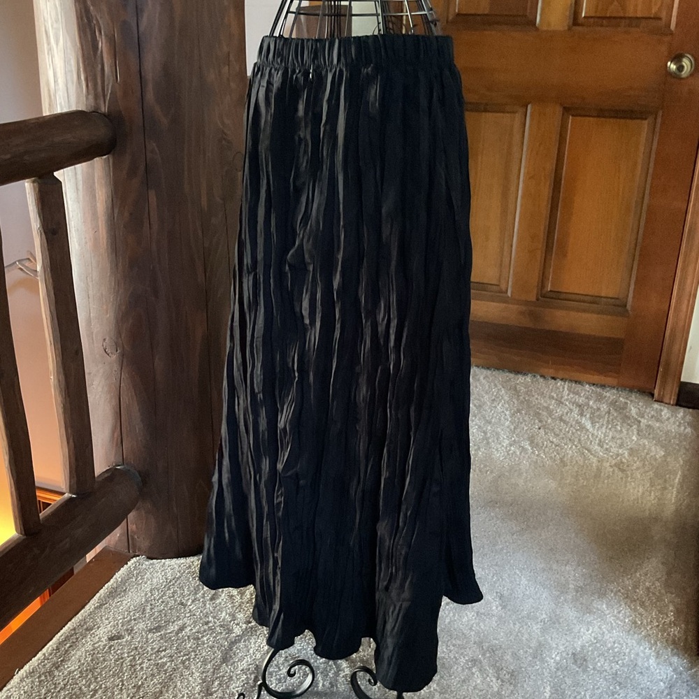 Zara WRINKLED MIDI SKIRT ZW COLLECTION XS - Picture 4 of 9